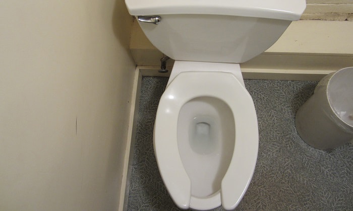 gerber-avalanche-toilet-vs-toto-drake
