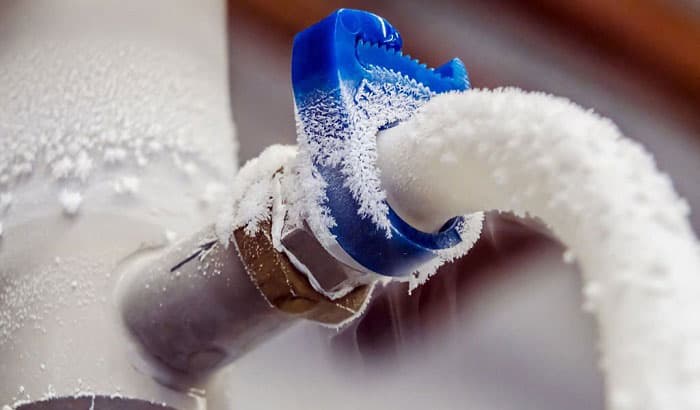 fix-frozen-toilet-pipes